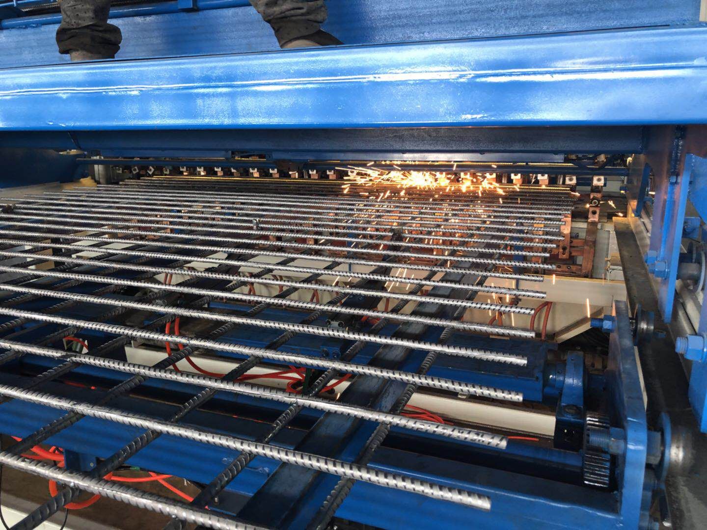 welded panel mesh machine图片3